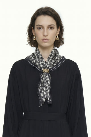 Kuşaklı Şal Detaylı Akışkan Siyah Elbise 0579