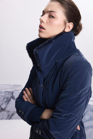 Yakası Kürk Ve Kemer Detaylı Şişme