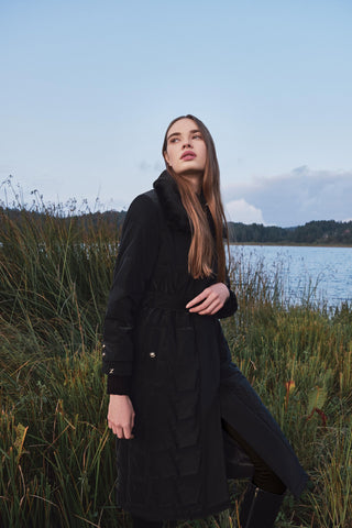 Yakası Kürk Ve Kemer Detaylı Şişme