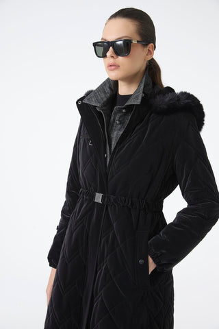 Kürk Detaylı Kapüşonlu Uzun Şişme Siyah Mont 12765