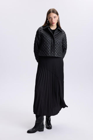 Quilted Patterned Zip-Up Black Jacket 0106