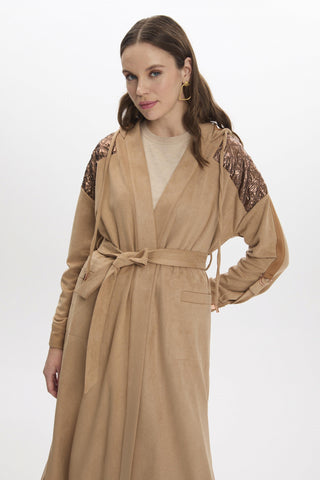 Kapüşonlu Omuz Kapitone Detaylı Kuşaklı Giy Çık