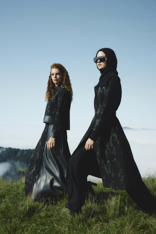 Yaka Detaylı Kuşaklı