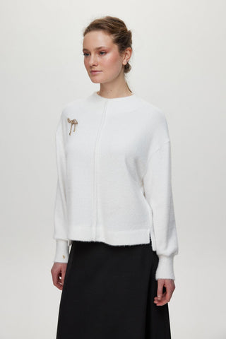 Fiyonk Broş Detaylı Triko Bluz Ekru Bluz 0138