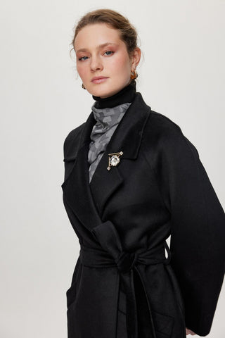 Kruvaze Yaka Cep Detaylı