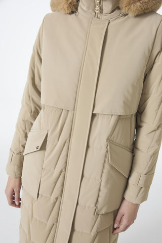 Kürk Kapüşonlu Cep Detaylı