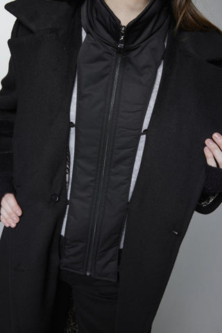 Kruvaze Yaka Kapitone Detaylı