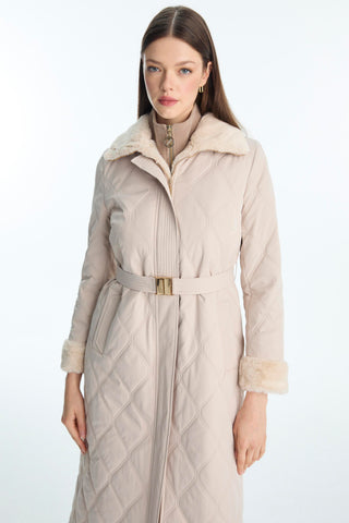 Peluş Yaka Ve Kol Detaylı Kapitone Mont Taş Mont 13960