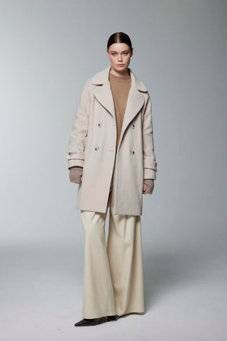 Düğme Detaylı Kısa