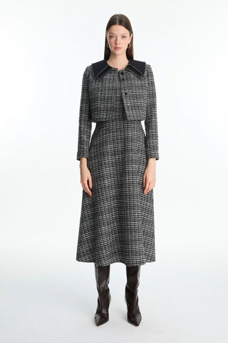 Yaka Detaylı Ceket Elbiseli