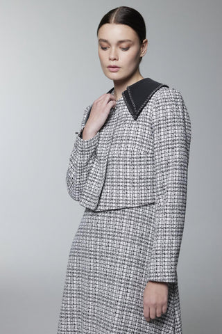 Yaka Detaylı Ceket Elbiseli