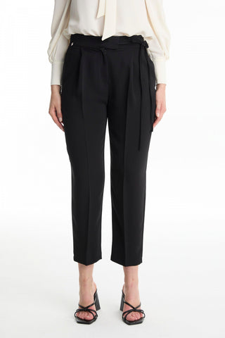 Pileli Kuşak Detaylı Siyah Pantolon 0229
