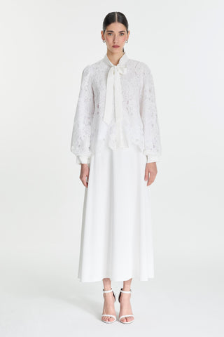 Two-Piece Ecru Set with Bow Detail and Lace Trim 1452