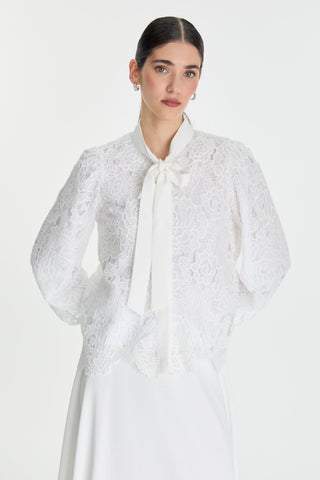 Two-Piece Ecru Set with Bow Detail and Lace Trim 1452