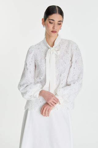 Two-Piece Ecru Set with Bow Detail and Lace Trim 1452