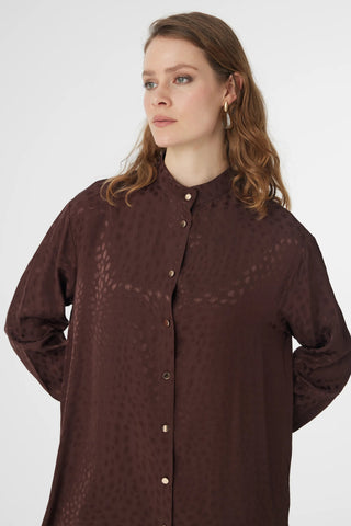 Hakim Yaka Düğmeli Desenli Kahve Gömlek 0124