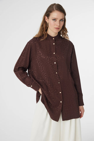 Hakim Yaka Düğmeli Desenli Kahve Gömlek 0124