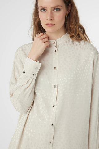 Hakim Yaka Düğmeli Desenli Taş Gömlek 0124