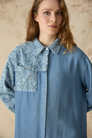 Dantel Detaylı Asimetrik Dokulu Mavi Gömlek 0133