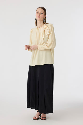 Puantiye Fularlı Pilise Detaylı Butter Bluz 0142
