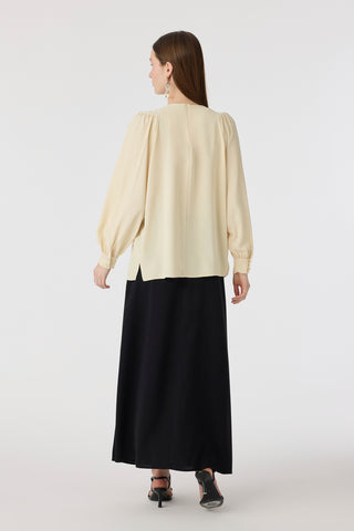 Puantiye Fularlı Pilise Detaylı Butter Bluz 0142