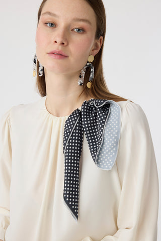 Puantiye Fularlı Pilise Detaylı Ekru Bluz 0142