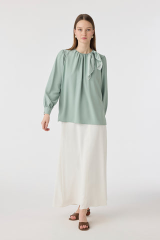 Puantiye Fularlı Pilise Detaylı Mint Bluz 0142