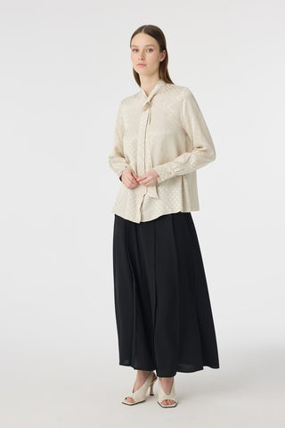 Dokulu Fular Detaylı Zarif Taş Gömlek 0143