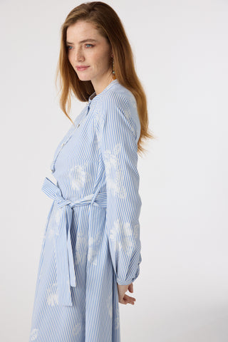 Kuşaklı Çizgili Düğmeli Mavi Elbise 0581