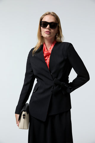 Kruvaze Yaka Kuşaklı Nakışlı Siyah Takım 1538