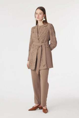 Kruvaze Yaka Kuşaklı Nakışlı Mocha Takım 1740