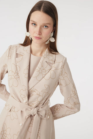 Kruvaze Yaka Kuşaklı Nakışlı Bej Takım 1740