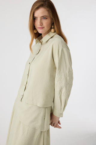 Düğmeli Nakış Detaylı Akıcı