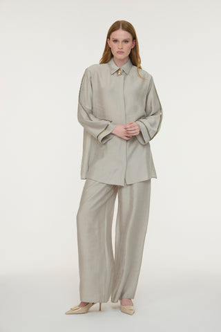 Yakalı Metalik Detaylı Akışkan Taş Takım 1814