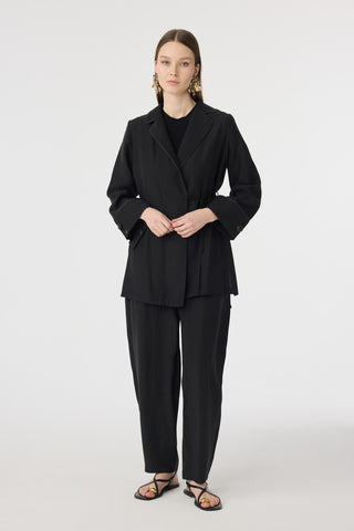 Bağcıklı Dökümlü Zarif Siyah Takım 1876