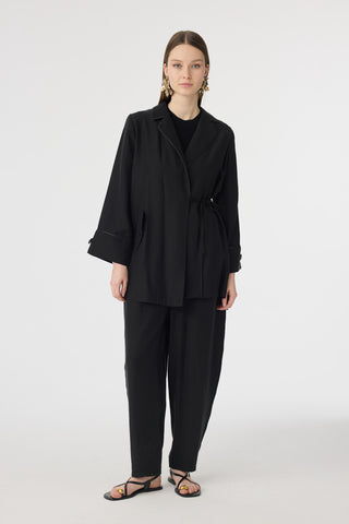 Bağcıklı Dökümlü Zarif Siyah Takım 1876